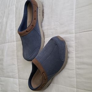 Easy Spirit blue suede travelers.